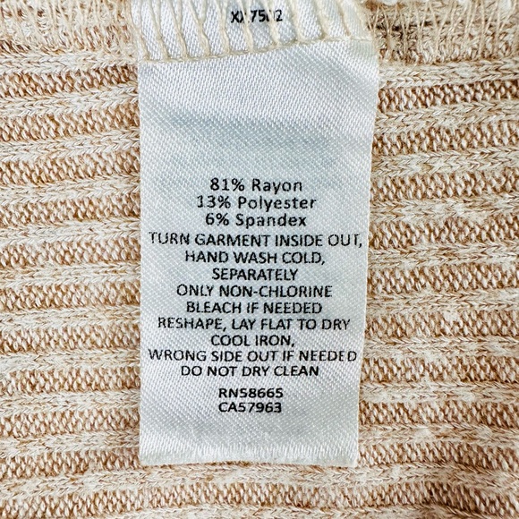 Caslon V-Neck oversized ribbed shirt. Size small. - Picture 6 of 6